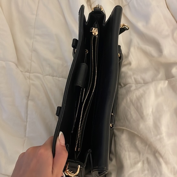 TORY BURCH black bride case styled leather handbag - Picture 3 of 3